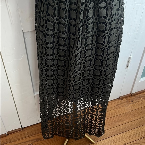 Green and Black A-line Halter Midi Dress - Picture 3 of 5